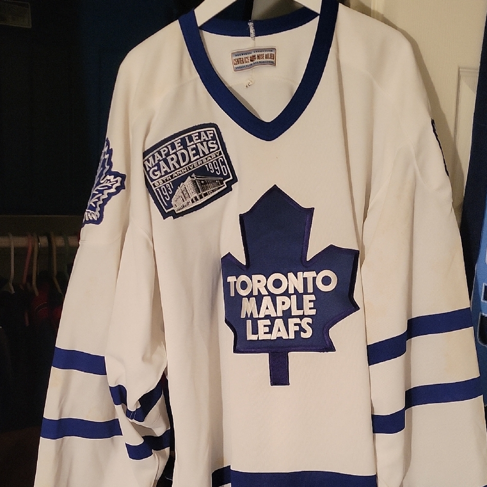 White Maple Leafs Jersey
